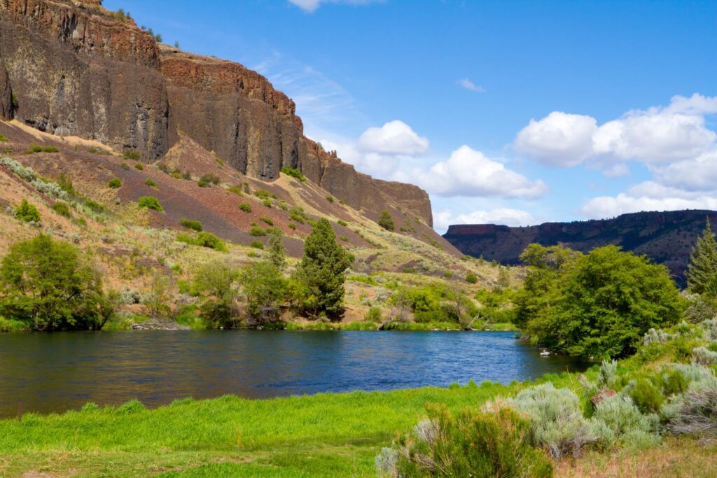 Kayaking Deschutes River near Boardman Oregon